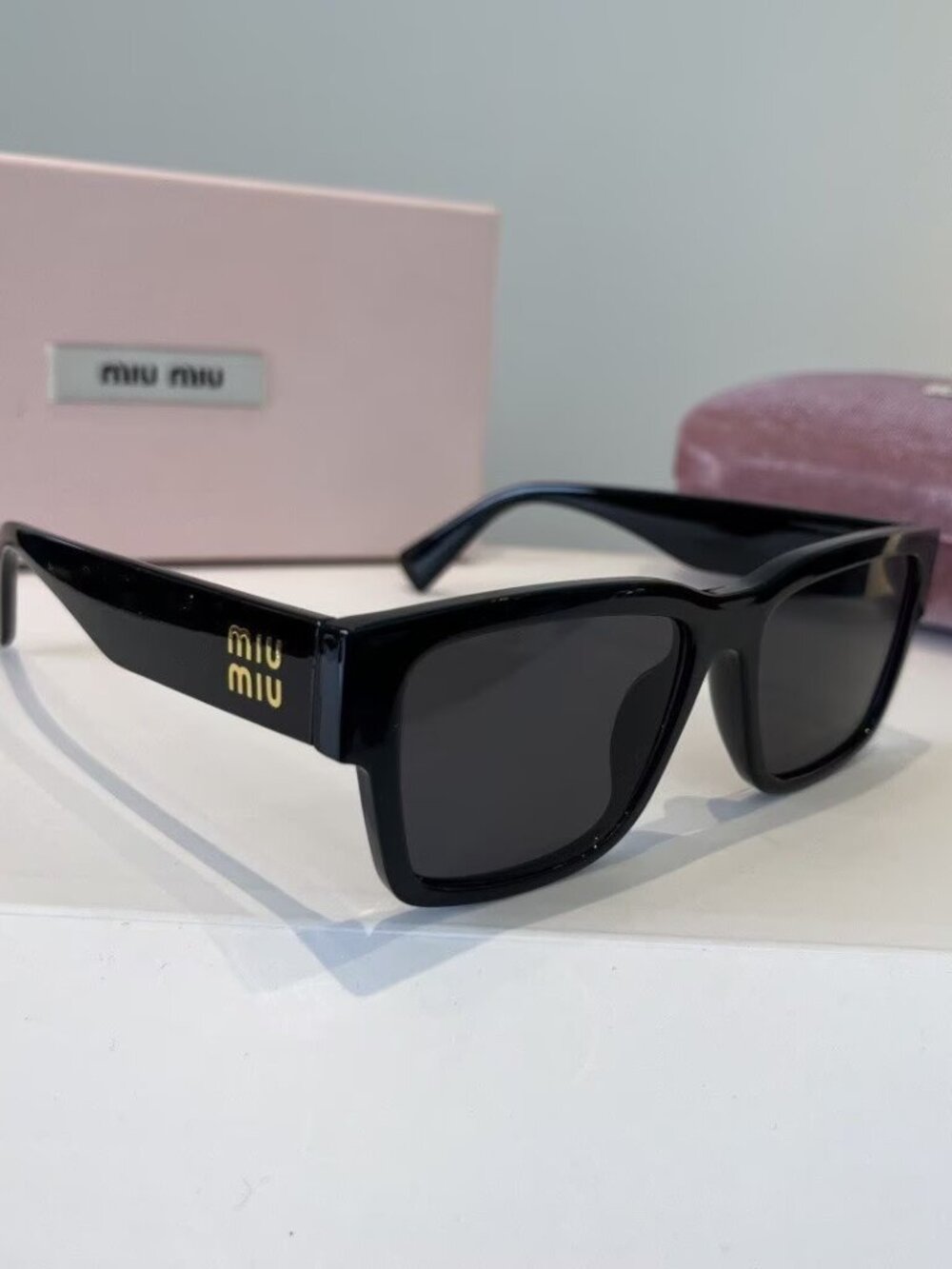 Miu Miu Black Square Sunglasses - Sleek Dosignor Shados
